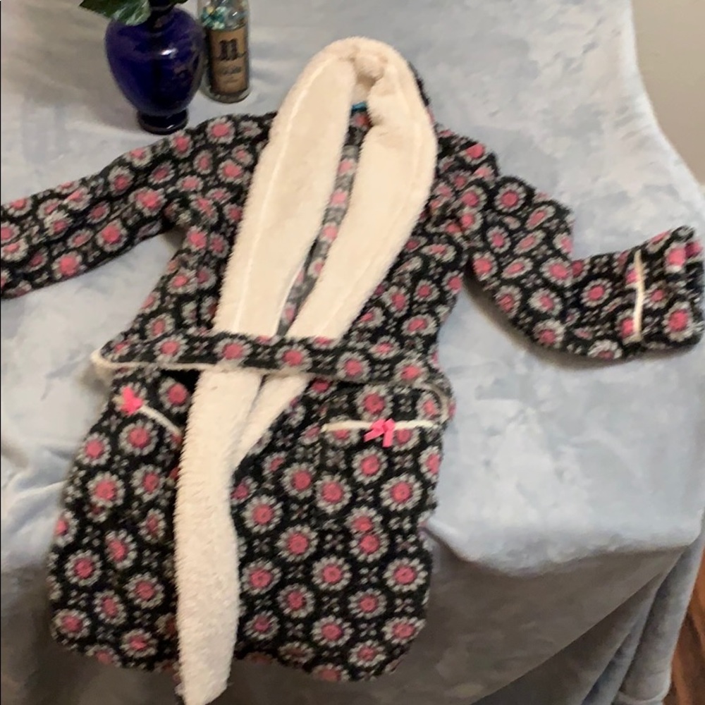 Small floral fleece robe